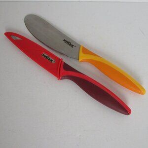 set of serrated knives